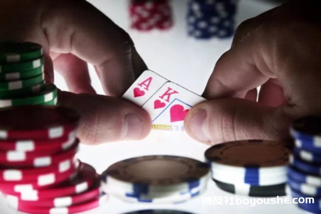 
德州扑克新手玩常规桌的基本原则 