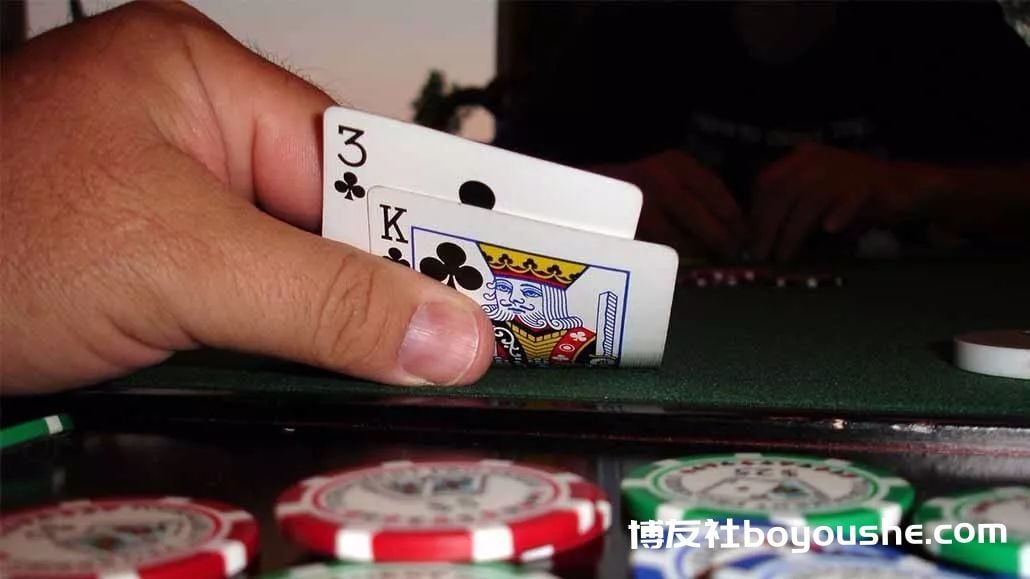 
德州扑克的几种危险牌形 