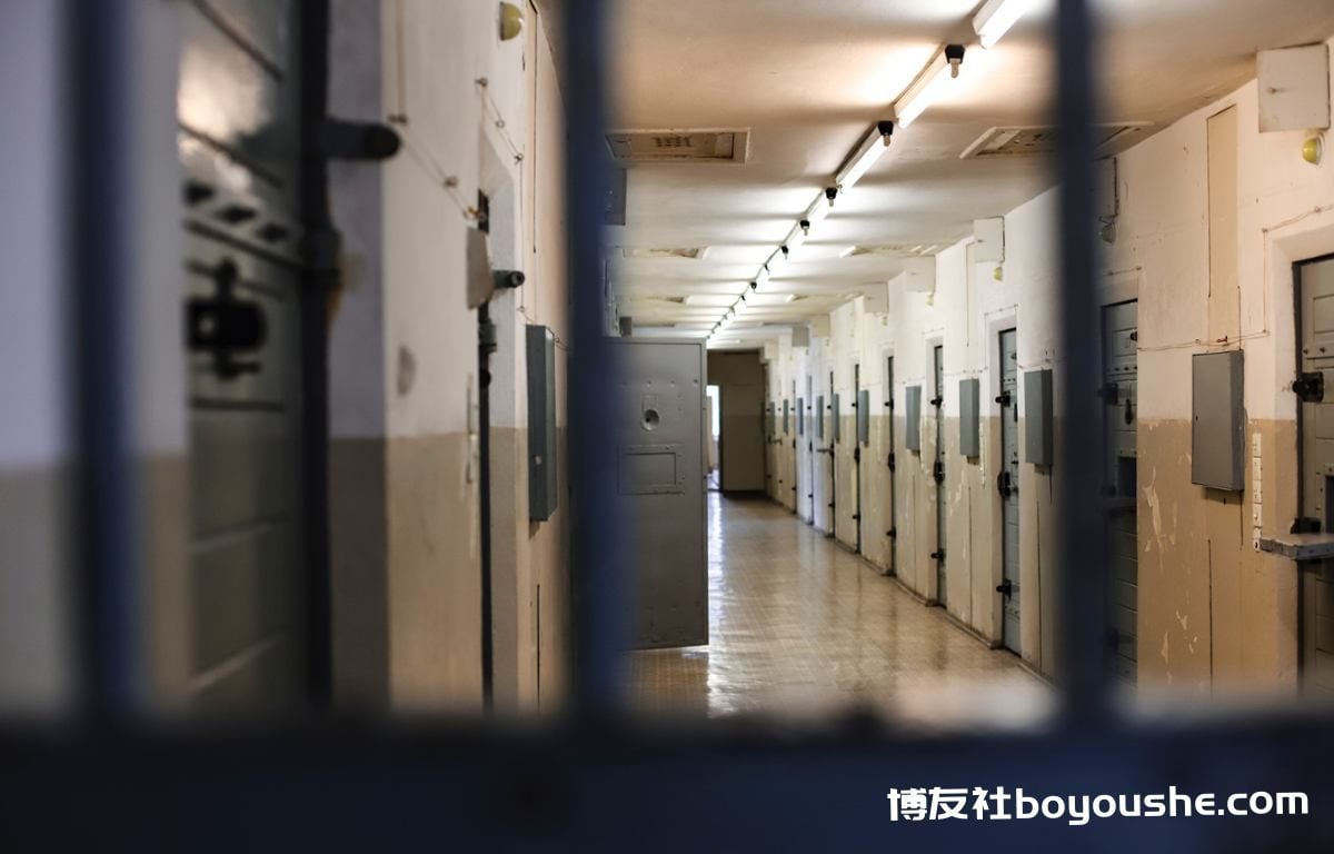 
马来西亚男子因赌博欠债在新加坡入狱 